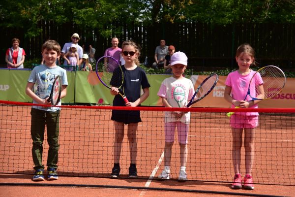 kidscup-tennis10-janki-foto00258FEE8A2-E821-038A-E9CA-88AA31686B58.jpg