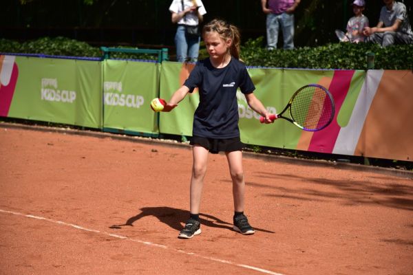 kidscup-tennis10-janki-foto0210989C6A2-DDF8-9875-01CA-5D7D97F26E09.jpg