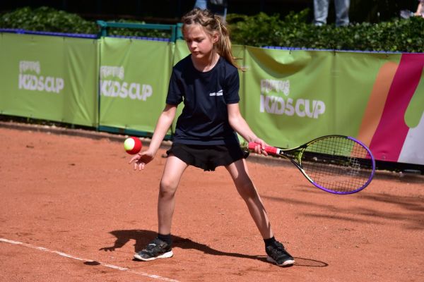 kidscup-tennis10-janki-foto022D55826F2-7BE7-DE17-C1A8-83F21DC6D2A4.jpg
