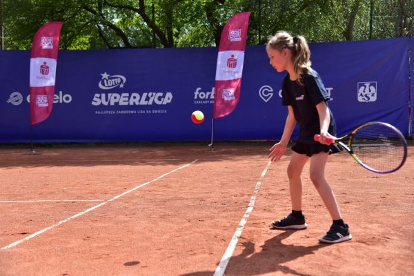 kidscup-tennis10-janki-foto03536EFDD1F-50D0-E5B2-9F94-8D0233AC4476.jpg