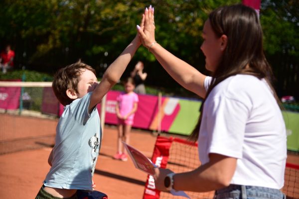 kidscup-tennis10-janki-foto0545B880CA2-1F3F-1DB4-92C9-35FEE680D23F.jpg