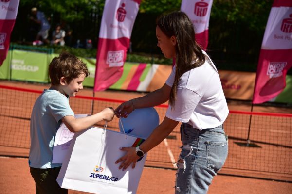 kidscup-tennis10-janki-foto05783AFD4F6-C905-F138-6535-9487A9C2BB41.jpg