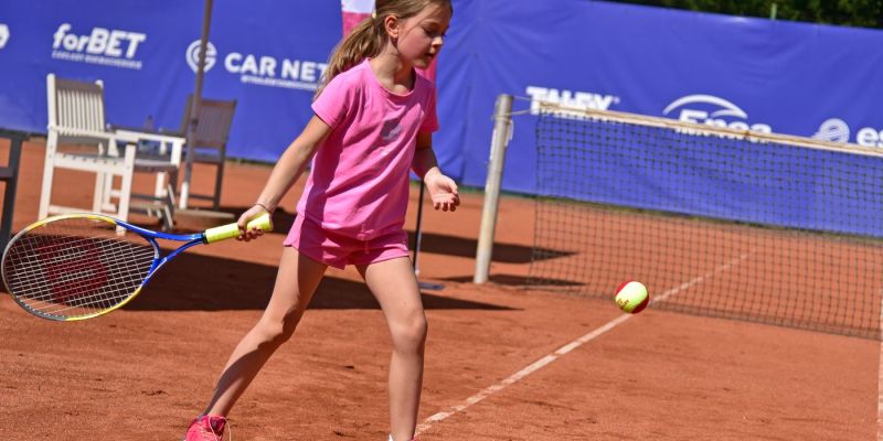 kidscup-tennis10-janki-foto0410EF556A6-2FF3-E463-FCD1-DE02CF004059.jpg