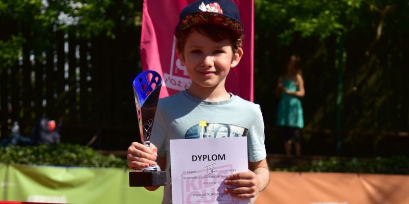 kidscup-tennis10-janki-foto058CA52F9DE-A3FE-3A3A-9DA7-662B0D7187A0.jpg